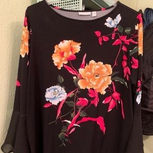 Susan Graver Liquid Knit Black Floral Top! 2X